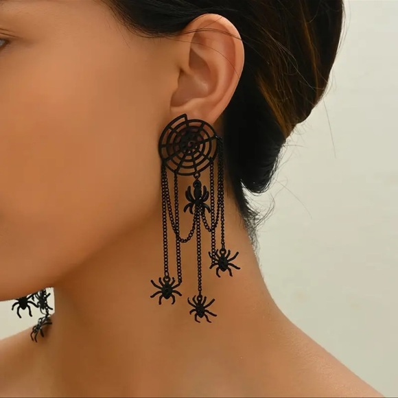 🎀3/$30 NEW Spider Web Chandelier Earrings Halloween Black dangle Statement - Picture 2 of 4